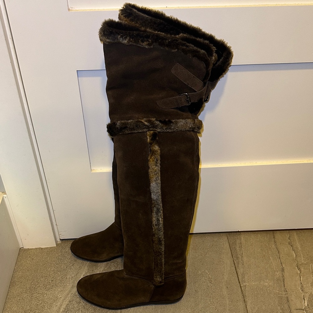 Report Dark Brown Fur-Lined Boots